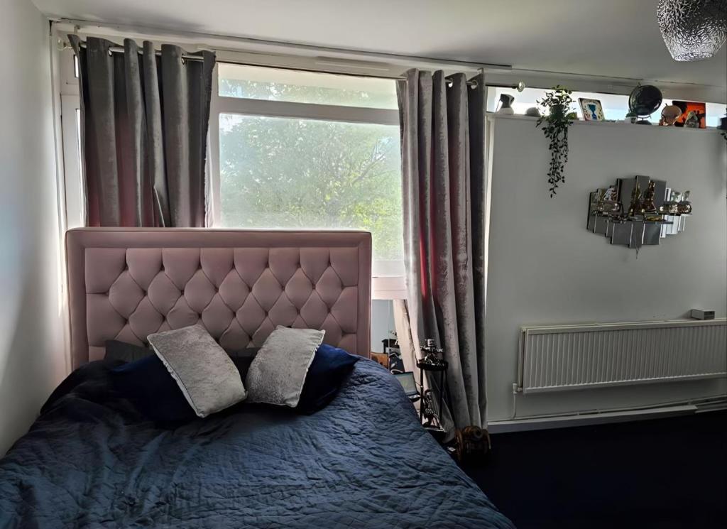 Double Private Room With Shared Bathroom Facilities London Exterior photo